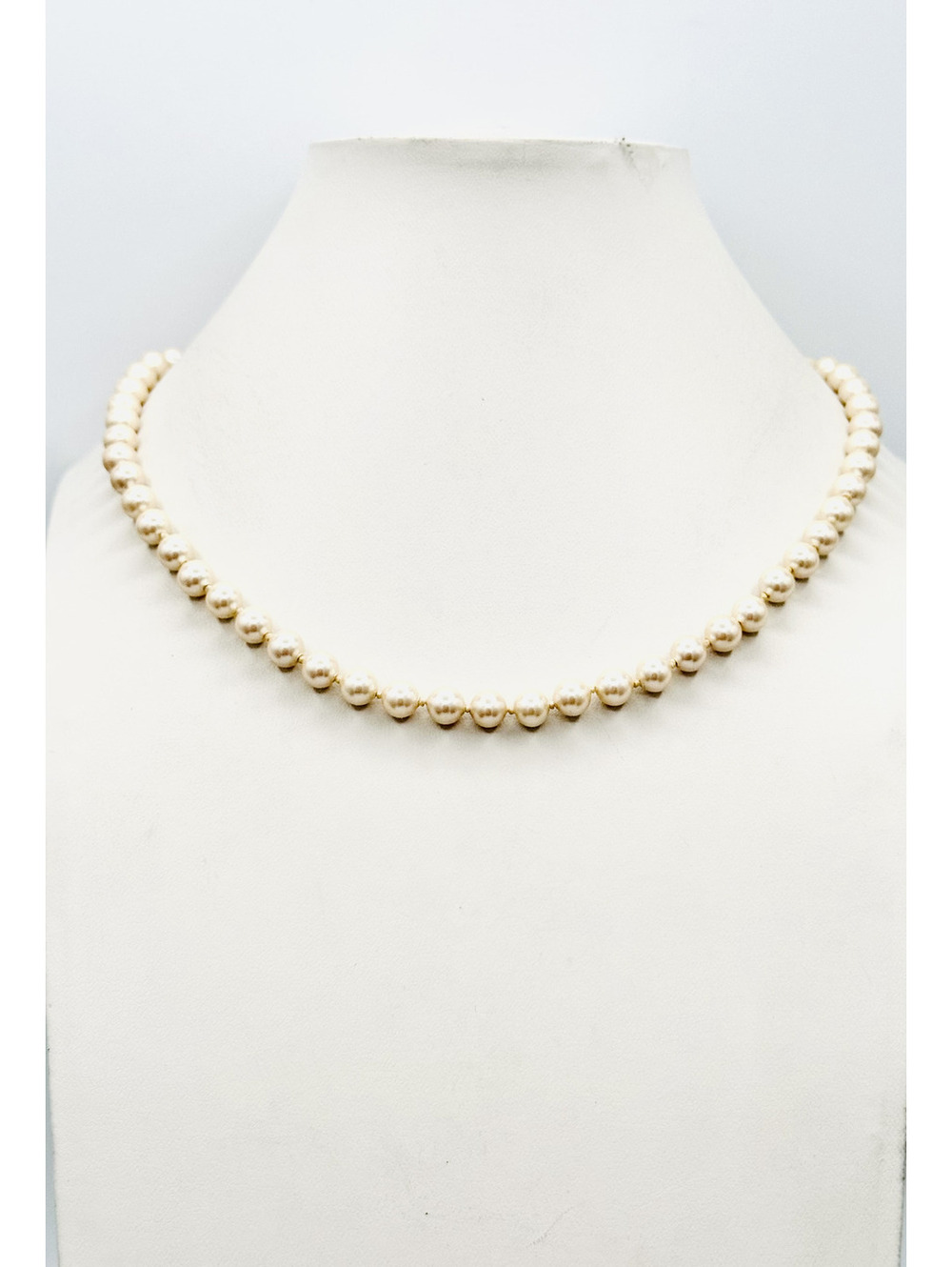 Vintage Monet faux pearl necklace
